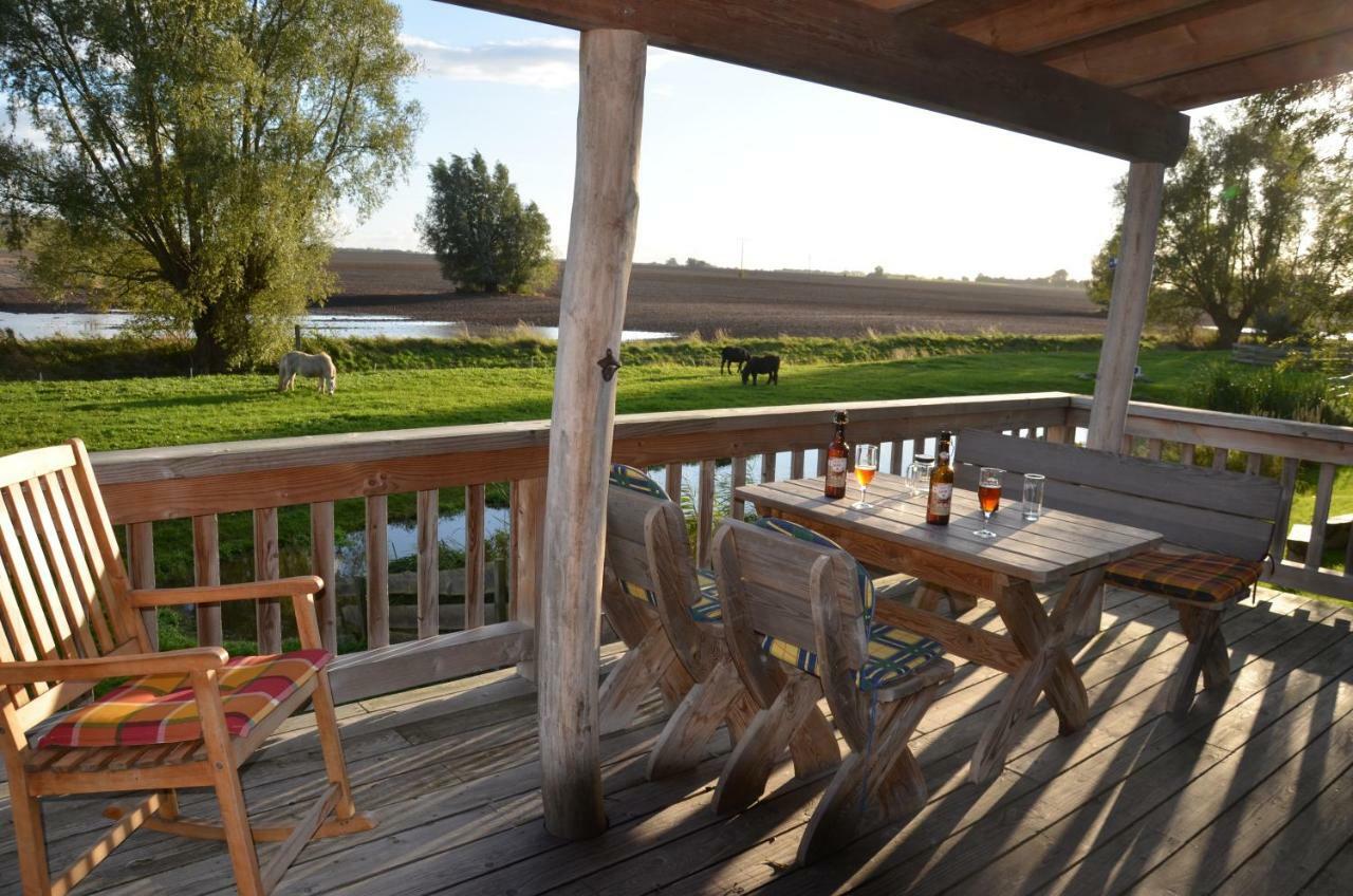 Horse Lake Ranch Neuendorf  Esterno foto