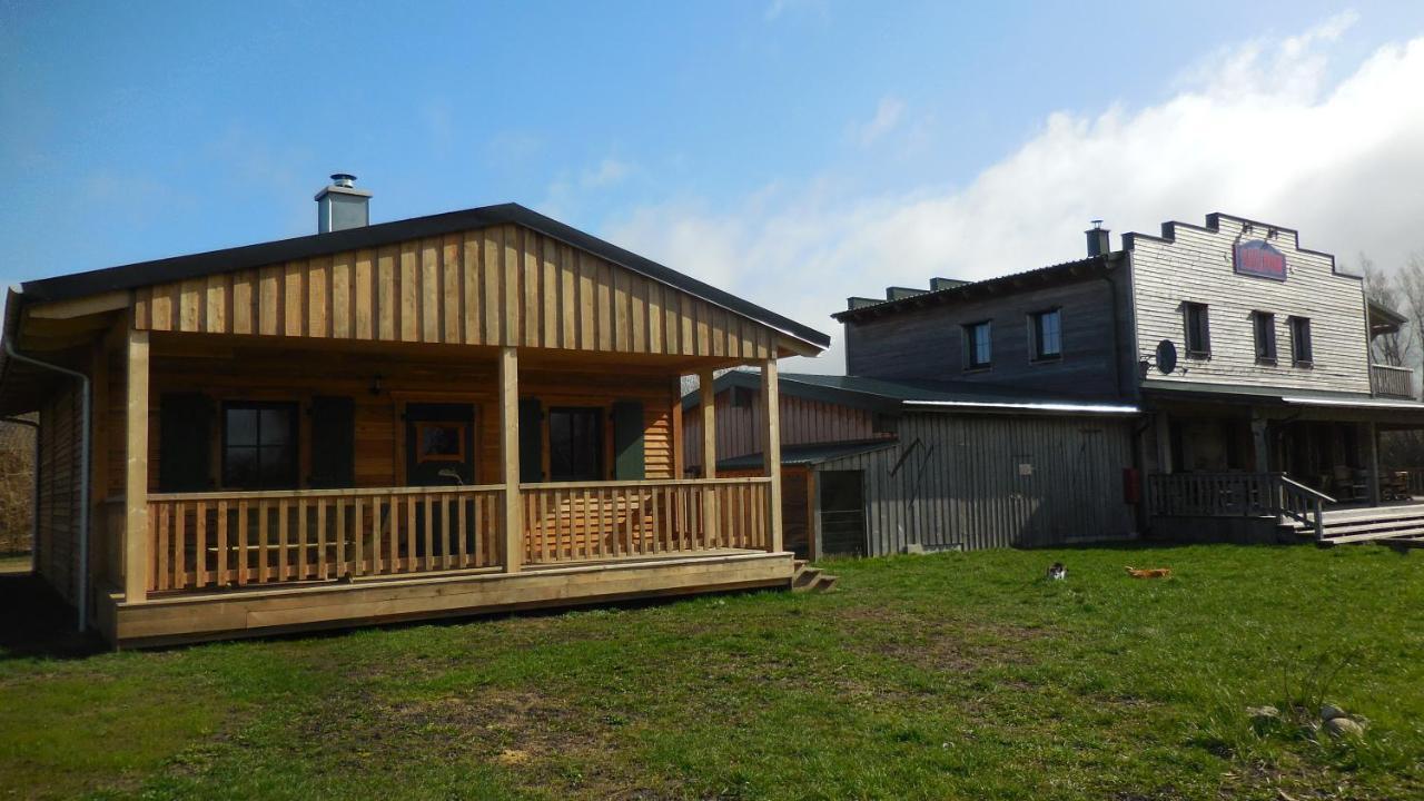 Horse Lake Ranch Neuendorf  Esterno foto